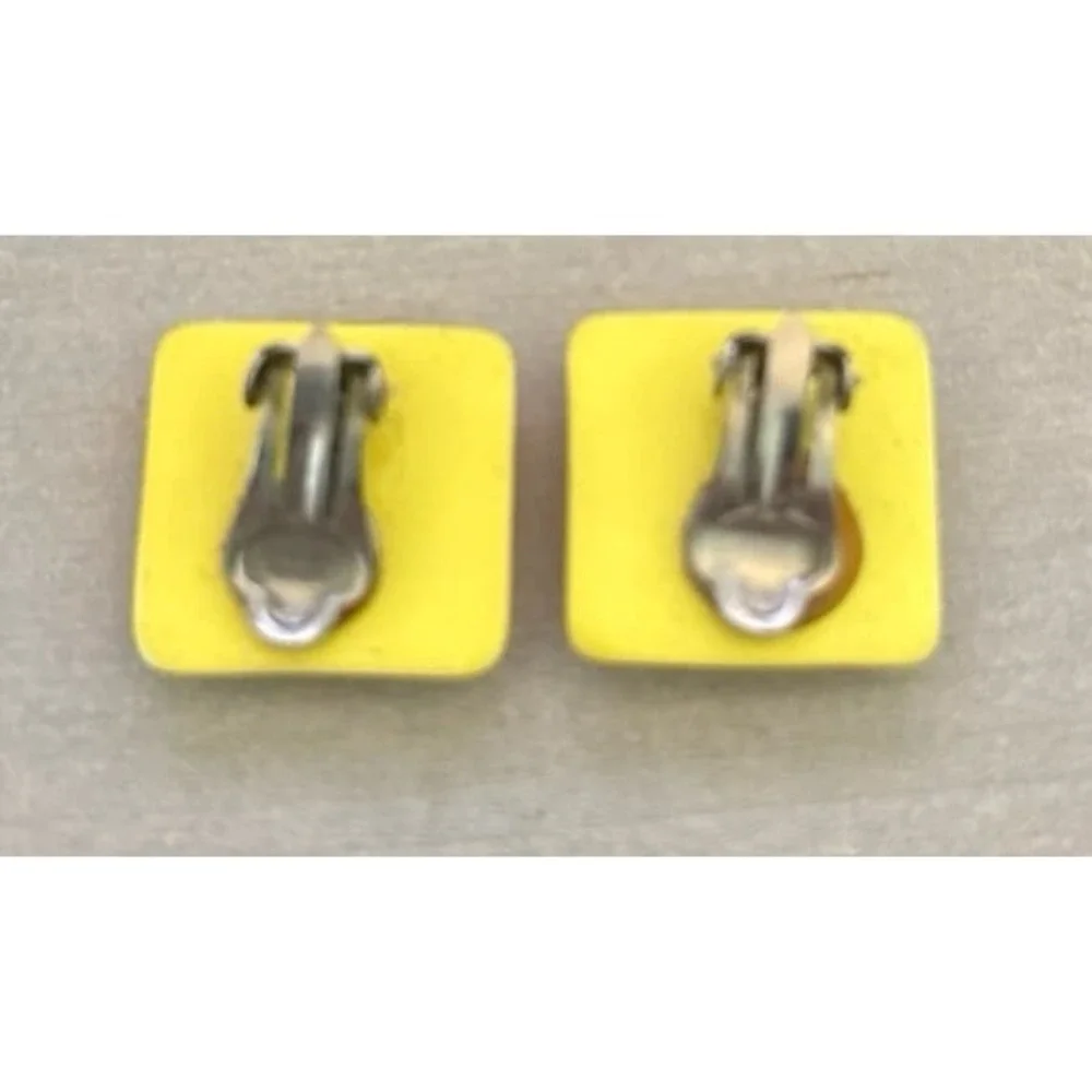 Square‎ Yellow Mod Plastic Clip On Earrings